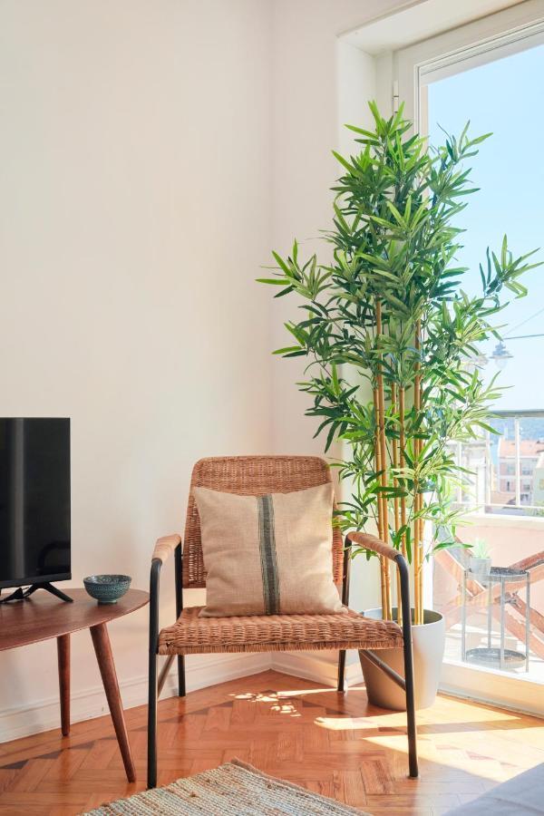 Appartamento Enjoy The Sunny Balcony, By Timecooler Lisbona Esterno foto