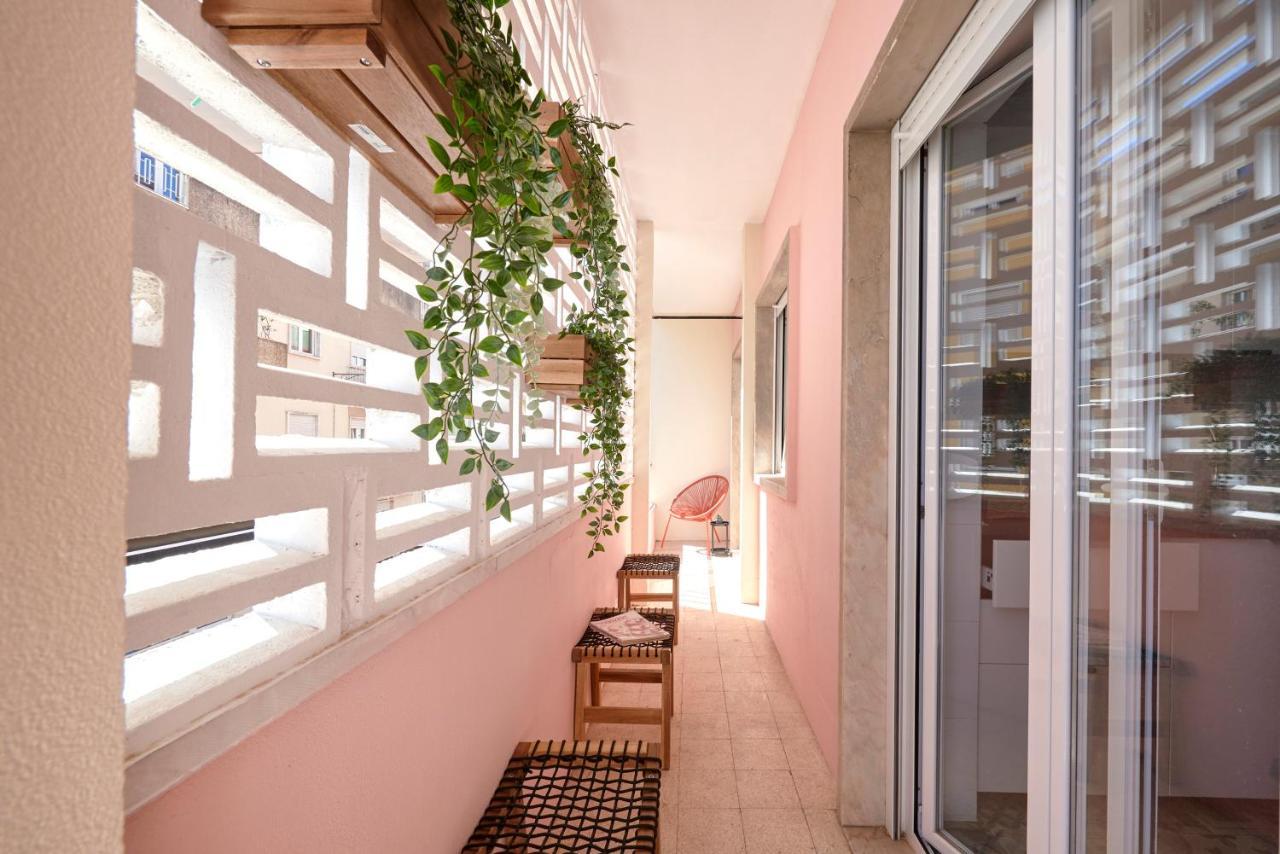 Appartamento Enjoy The Sunny Balcony, By Timecooler Lisbona Esterno foto